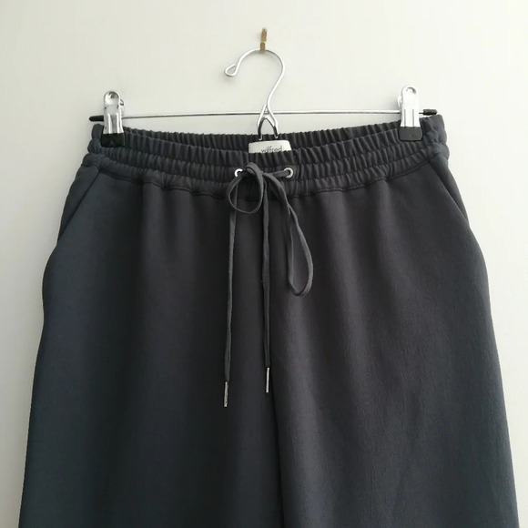 Aritzia Wilfred Crepe Buffon Jogger Pants Dark Gray Neutral Minimal XS - Picture 8 of 16
